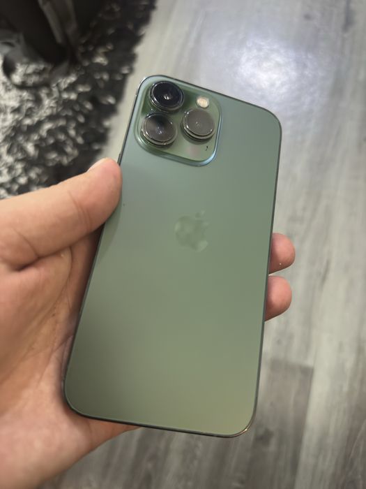 Iphone 13 pro green