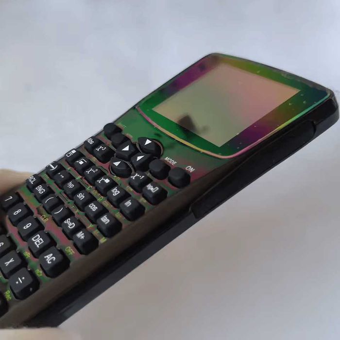 Магически калкулатор - 4GB памет, музика, видео, снимка