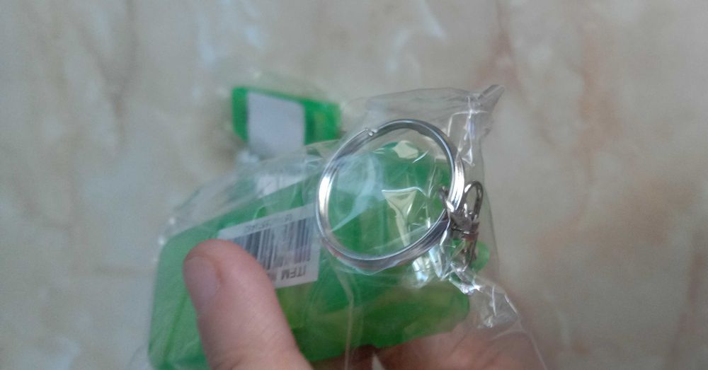 Таблетница брелок на день