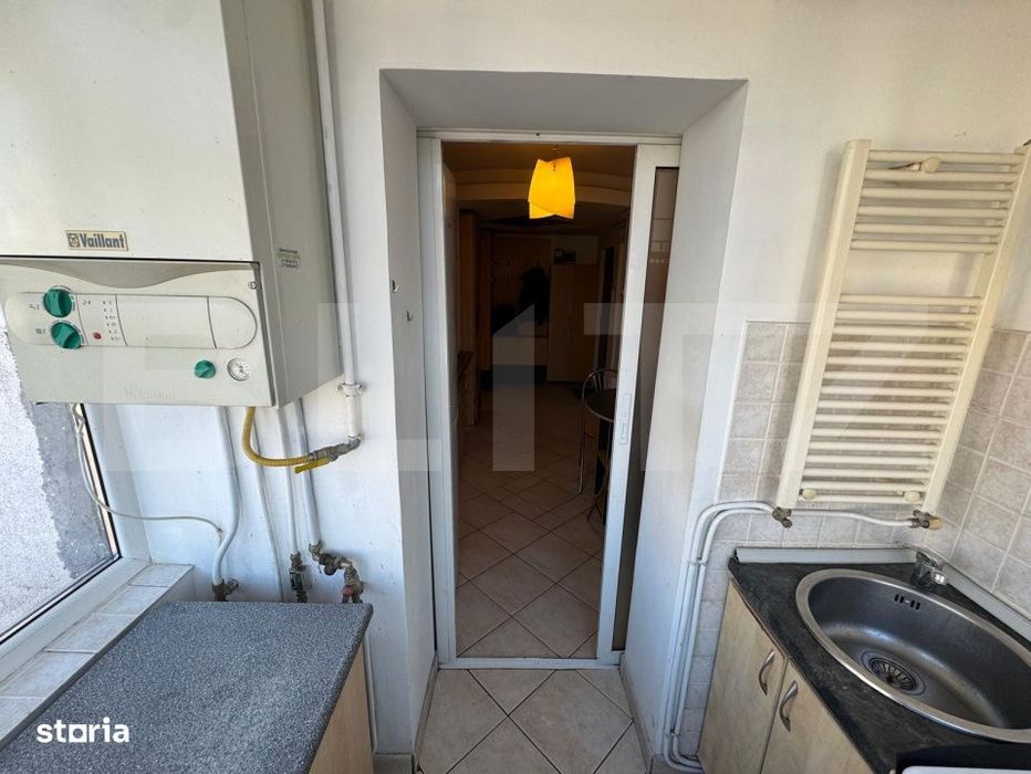 Apartament 2 camere de vanzare, 44 mp, zona Palas