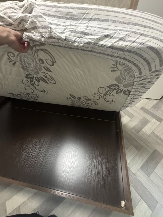 Кровать двух спальная