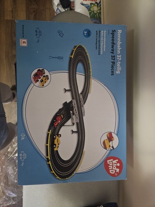 Pista mașini cu baterii 3+