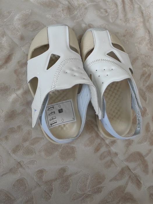 - Nike Air Jordan нови сандали за дете