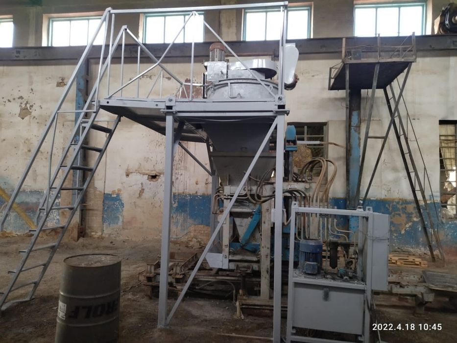 Станок по производству брусчатки