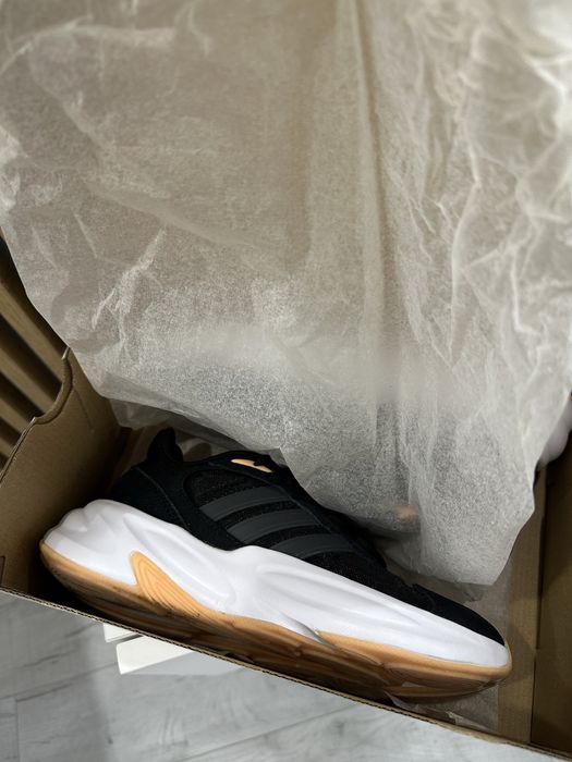 Маратонки Adidas