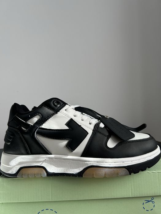 Vand Off-White Out of Office