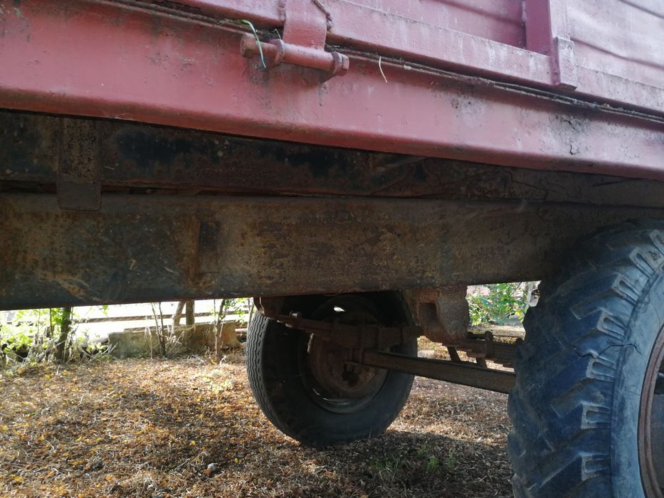 Remorca tractor o axa-3tone