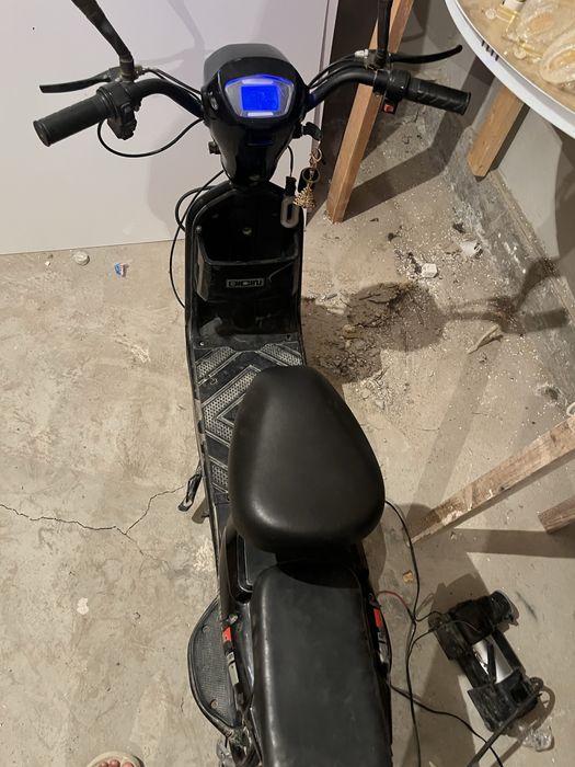 Скутер SK8 2023 продаю