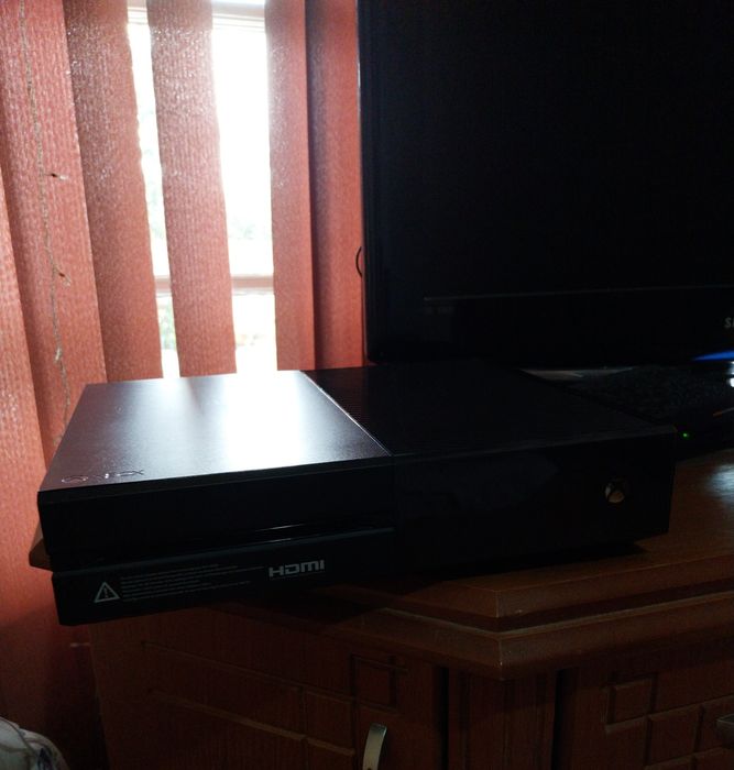 Продавам Xbox One