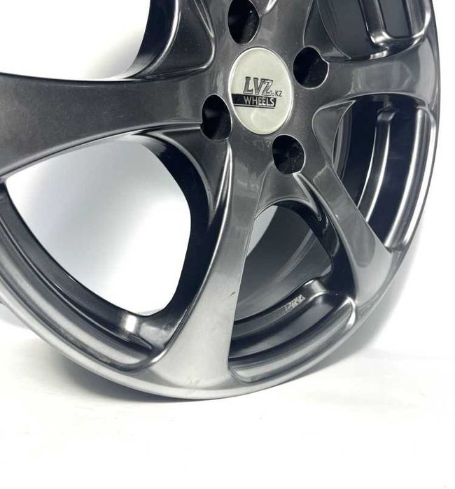 R16 Диски черный платинум