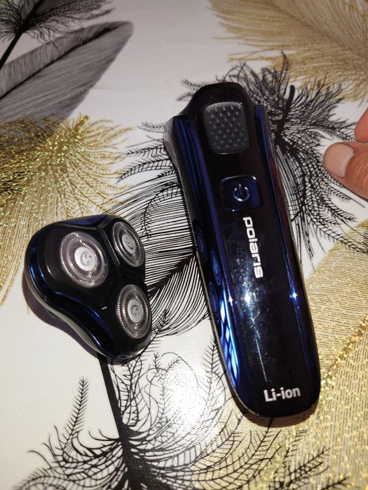 Машинка для бритья бороды Polaris"