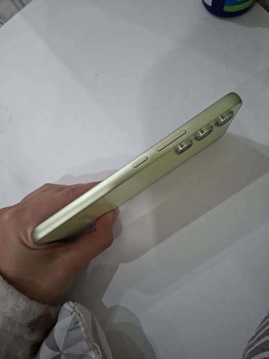 Продавам Samsung A54
