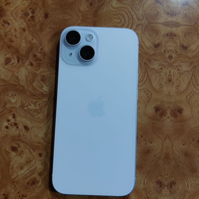 Vand/schimb urgent iPhone 15