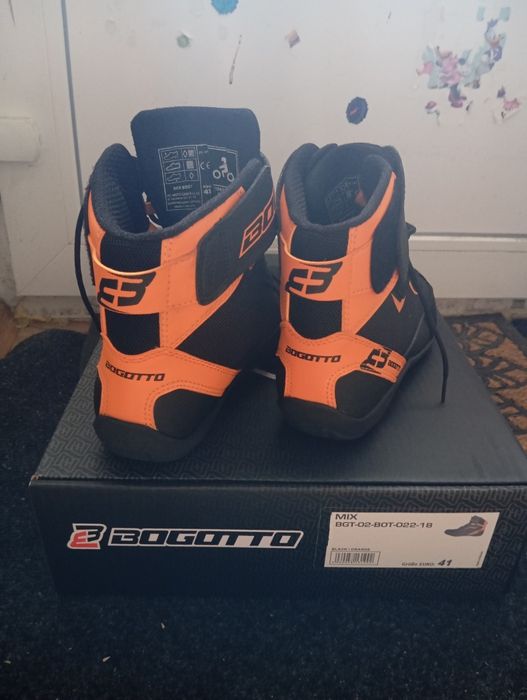 Bocanci Moto Bogotto Mix, mărimea 41, NOI – 400 lei negociabil