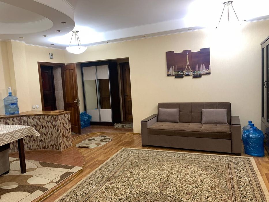 Продаю квартиру по адресу : М-Улугбекский район , ул.Дурмон йули д 41