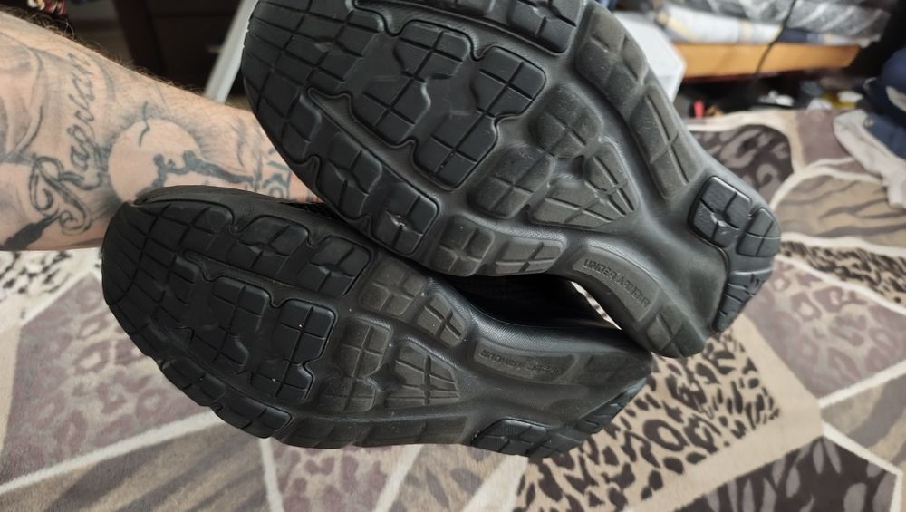 Adidasi Under Armour