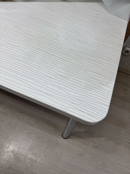 Продам стол со стульями!