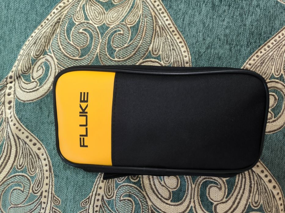 Продам токоизмерительный клещ Fluke 376