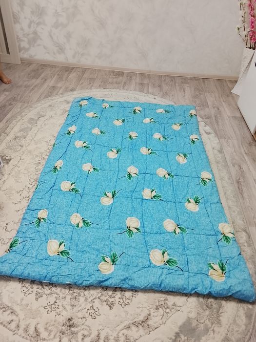 Одеяло ватное , размер 1.3*2