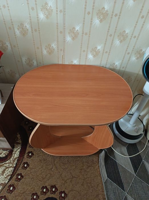 Продам столик для гостиной