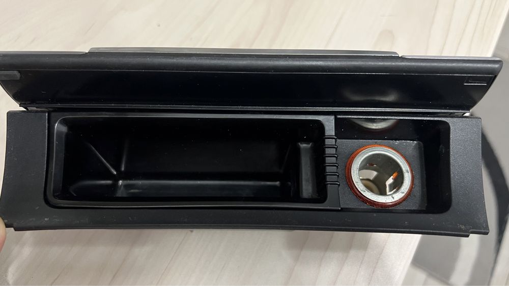 Suport+scrumiera VW Passat CC. 2008-2012, Originala