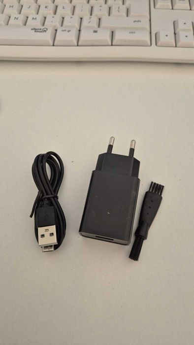 Aparat de ras electric portabil Ansato™ Ultra-Compact (Nou/Nefolosit)