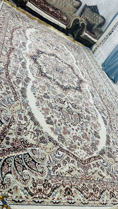 Ковер для дома в отличном состояний