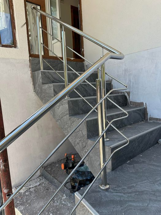 Balustrade de inox si sticlă