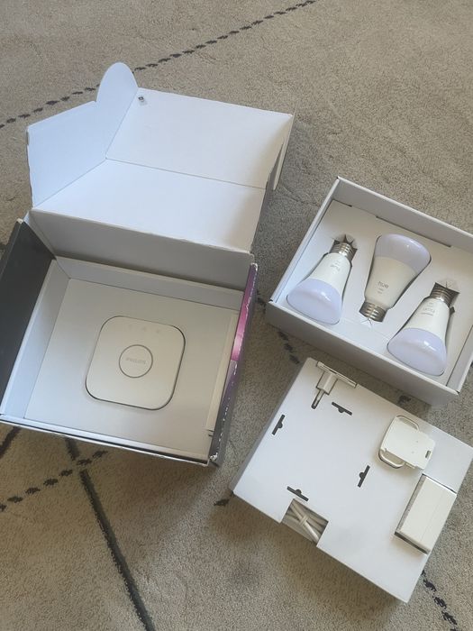 Philips HUE 1100 стартов комплект Е27
