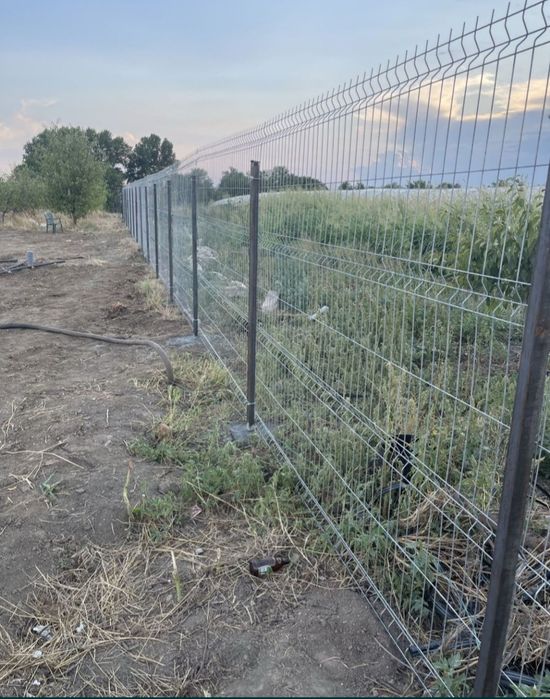 Facem garduri din plasa bordurat