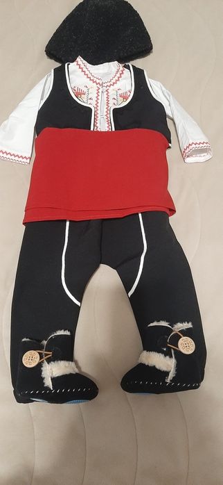 Носия за момче до 1 год.