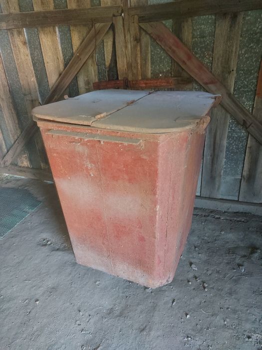 Продам контейнер для мусора