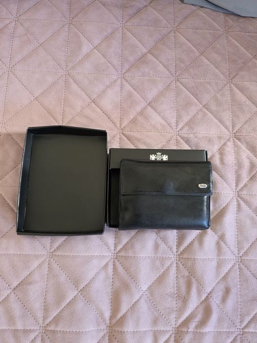 Оригинален портфейл Petek и нов Pierre Cardin