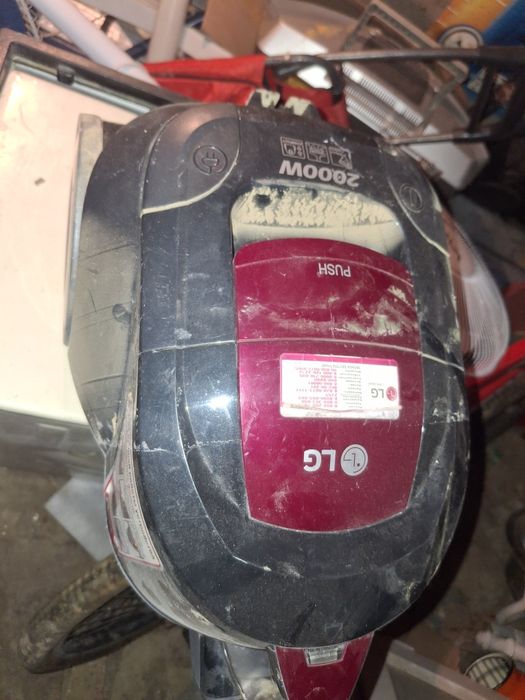 Продам пылисосы разные