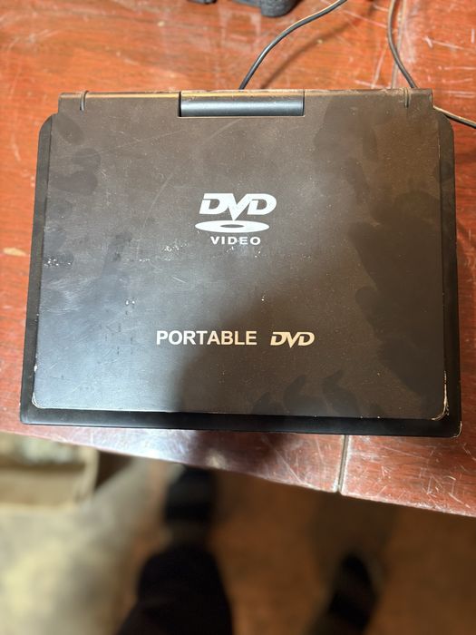 Портативный DVD плеер