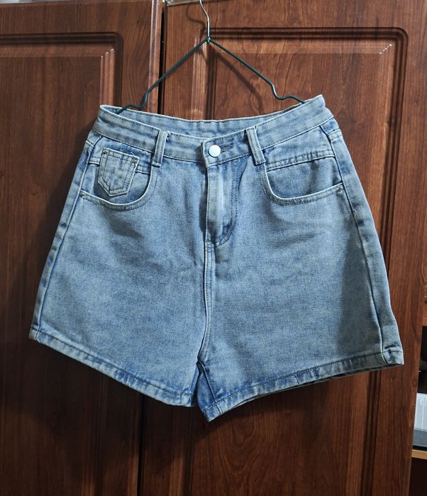 Продам джинсы, шорты и флиску