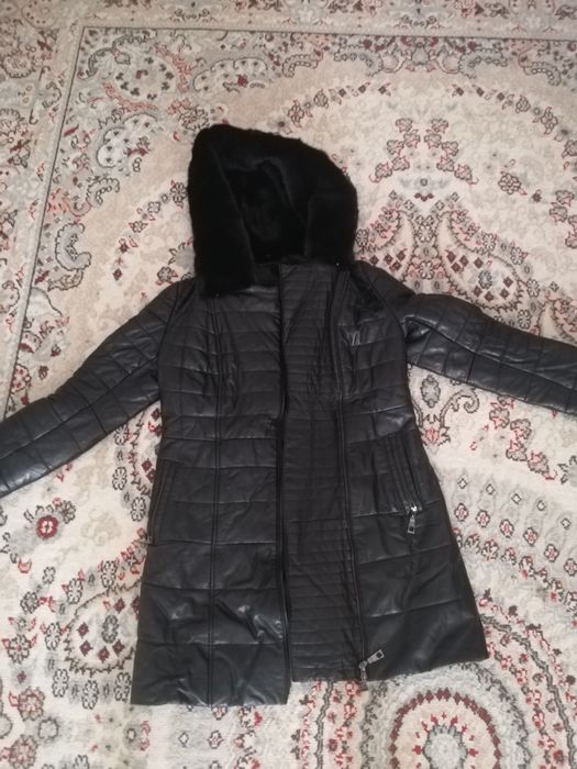 Продам женскую одежду
