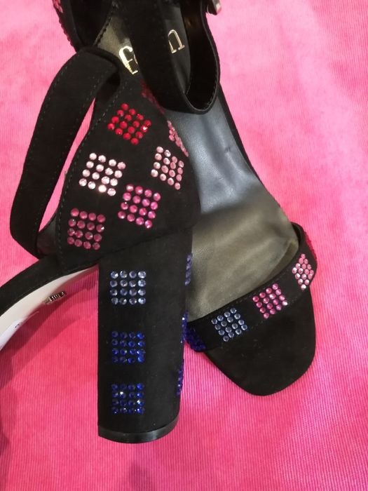 Нови Маркови сандали с камъни!!!