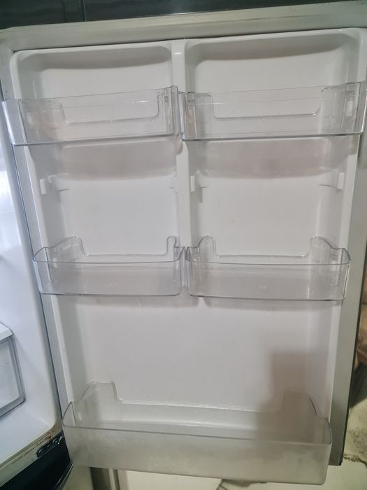 Продам холодильник LG