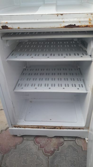 Продаёться холодильник Indesit Б/у