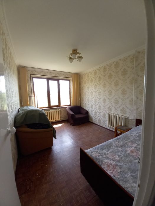 Обмен 9 мкрда 3 хона уйни. Келишган холда  4 хонага