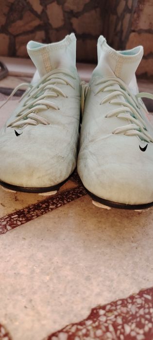 Бутонки Adidas и Nike