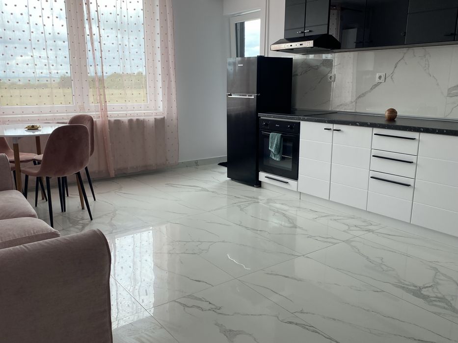 Apartament   3 camere de inchiriat pe Dna Stanca