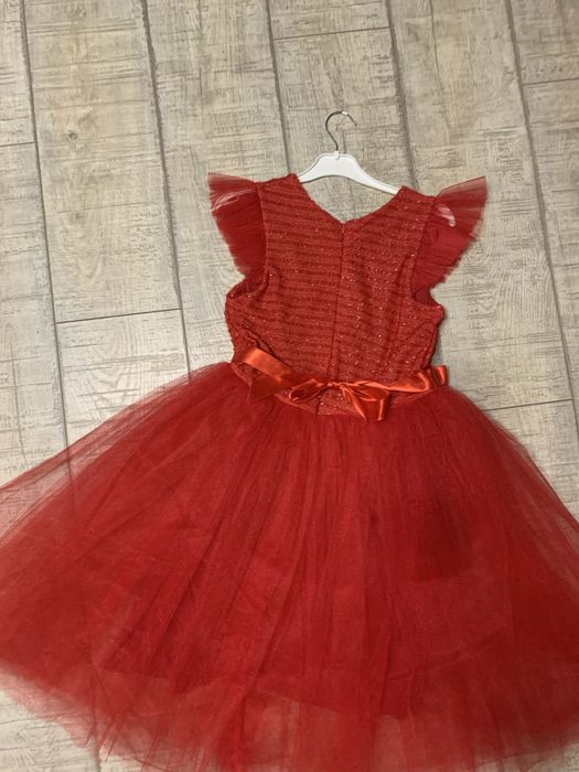 Rochie noua cu eticheta, potrivita pt 10-12 ani