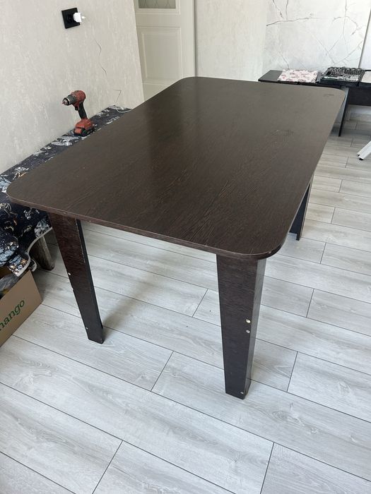 Стол кухонный с табуретками