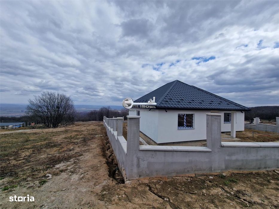Casa de vanzare I Paun, Barnova I 4 camere, 2 bai I 500 mp teren