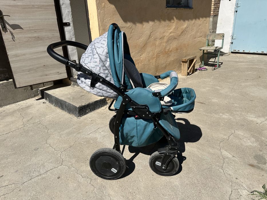 Продам детскую коляску