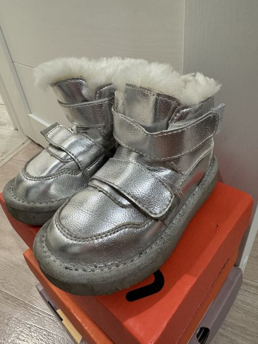 Продам угги детские