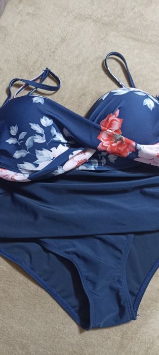 Продам купальник