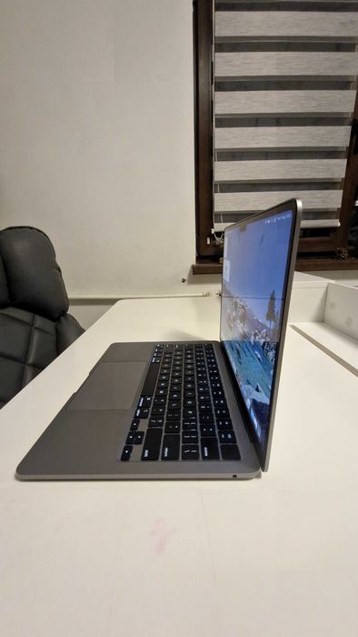 MacBookMacBook Air M2 13,6” 2022 | 8GB RAM | 256GB SSD Space Gray